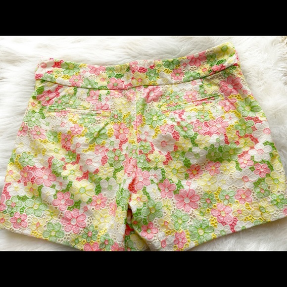 Lily Pulitzer Sloane Eyelet Floral Lace Shorts 2 - Picture 7 of 8